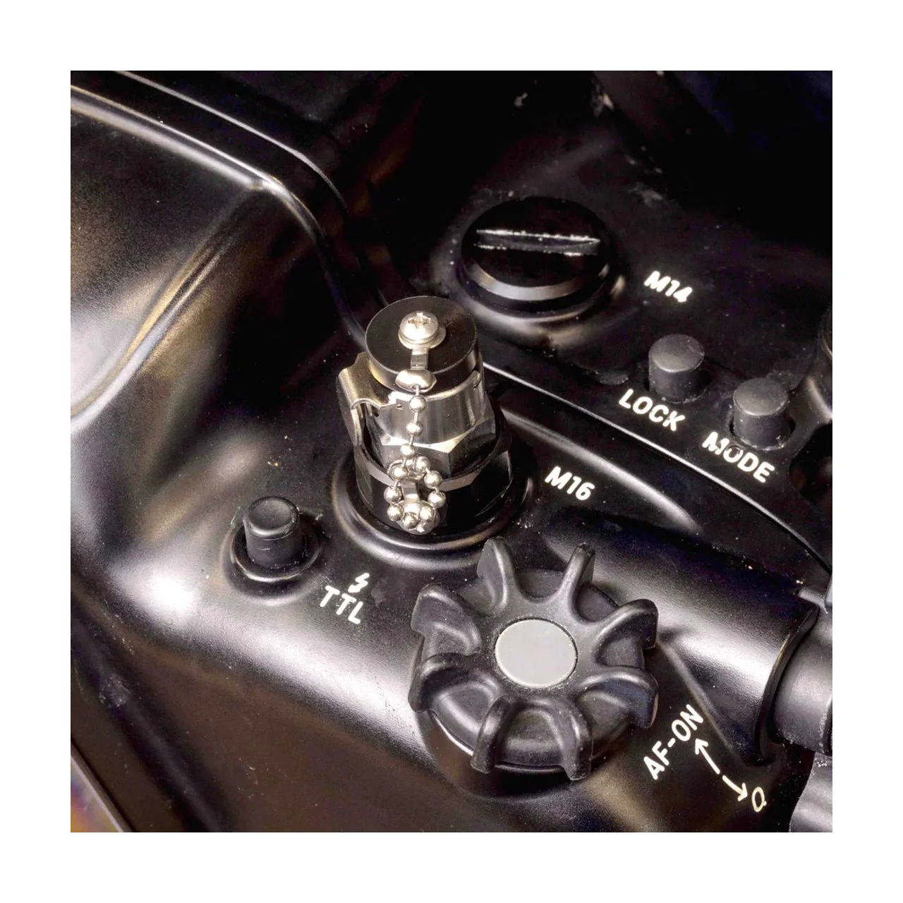 Ikelite Vacuum Valve for M16 Holes - Image 3